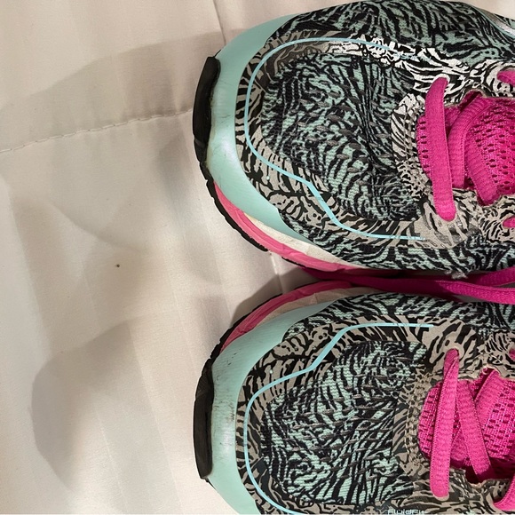 Adics Gel Kayano 22 Lite Show EUC size 9.5 - Picture 7 of 9